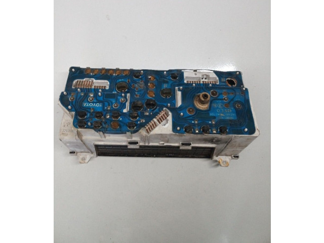 Přístrojová deska Toyota Hiace (H50, H60, H70) 1982 -95N13, 156-120