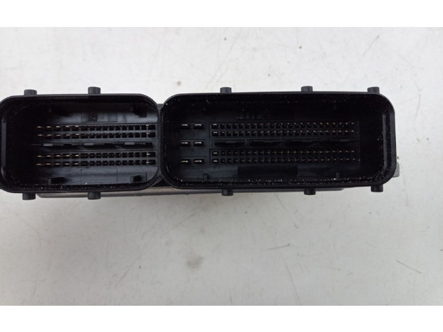 Блок управления впрыском 03C906016, 0261S04390   Volkswagen Golf Plus