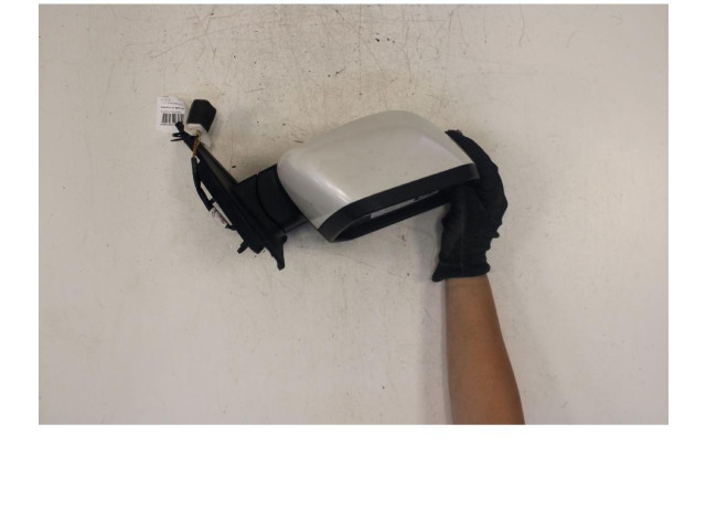 Зеркало электрическое        Mahindra KUV100  2016 -  года   