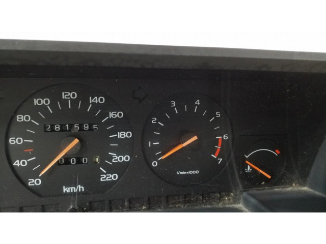 Панель приборов 1398724 Volvo 760