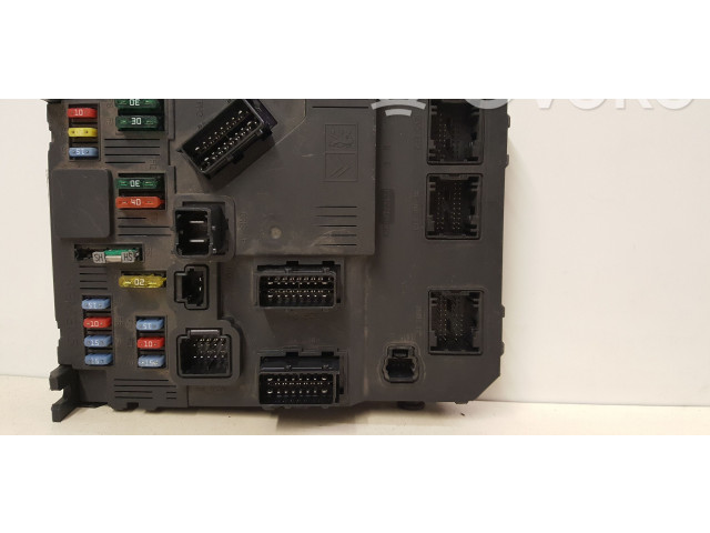 Блок предохранителей