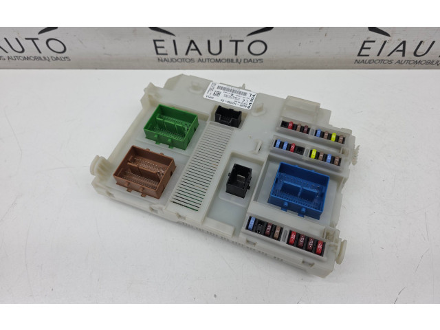 Блок предохранителей BG9T14C256GA, 31314116AA   Volvo S60    