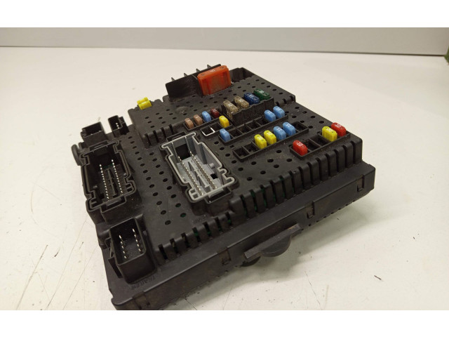 Блок предохранителей 30728512, 28017881   Volvo XC90    