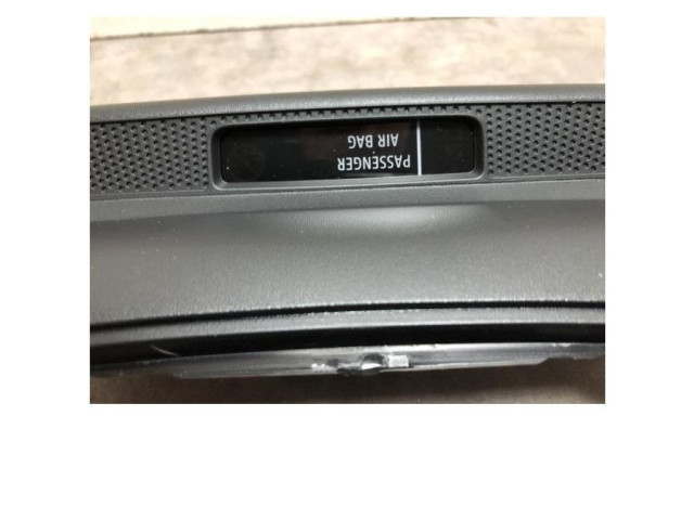 Дисплей       Renault Clio V