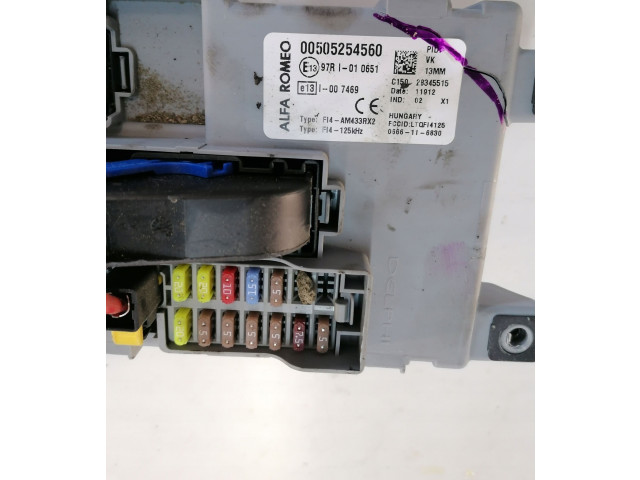 Pojistková skříňka 00505254560 Alfa Romeo Mito 2012