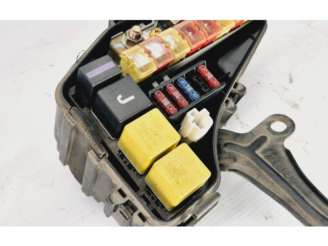 Блок предохранителей  9162084, 9128576   Volvo S70  V70  V70 XC    