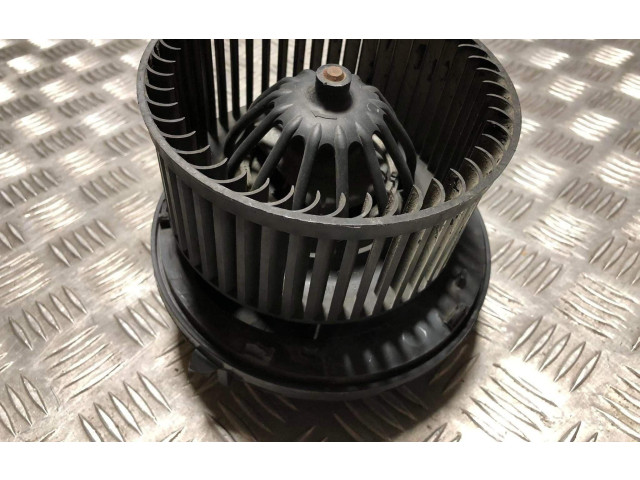 Вентилятор печки Citroen C5 2005 - 2008 года