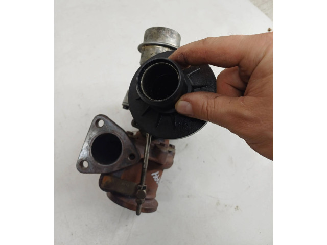 Turbodmychadlo Турбина 53031015089 Mercedes-Benz Vaneo W414