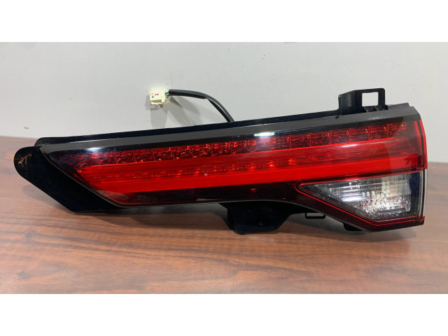 Задний фонарь правый сзади Mitsubishi Outlander IV 2021- года