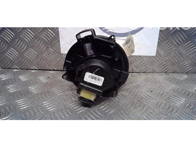 Вентилятор печки    272104788R   Renault Clio V