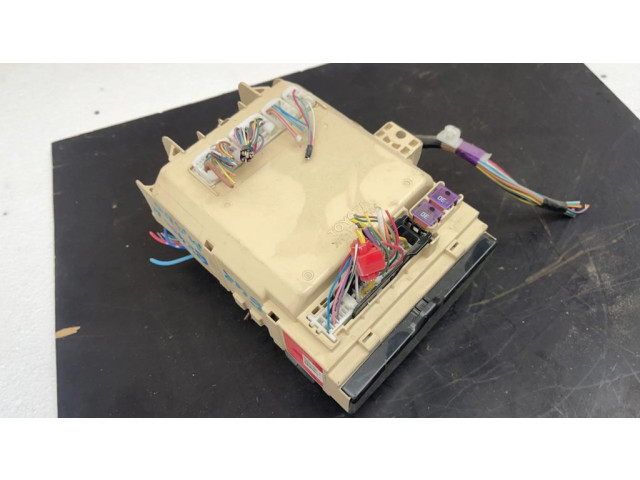 Блок предохранителей GL2HQYY, 021106 Lexus RX 330 - 350 - 400H