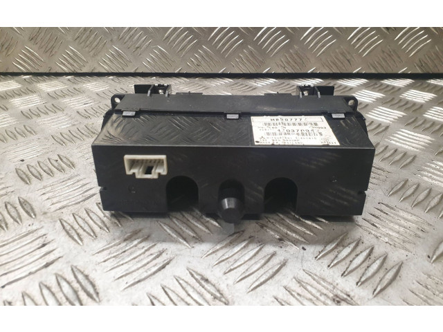 Дисплей    MR587777   Mitsubishi Colt