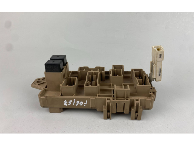 Блок предохранителей 611301 Subaru Forester SG