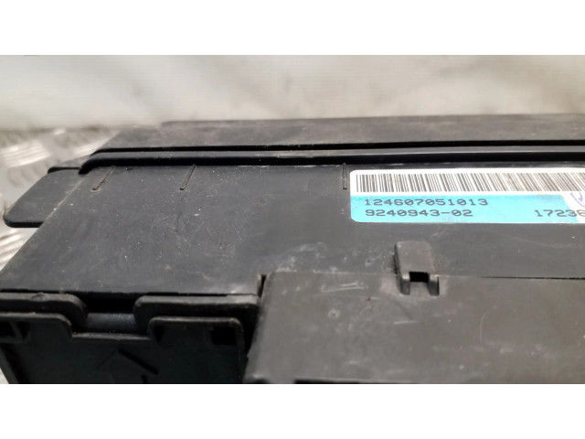 Блок предохранителей 9240943 Mini One - Cooper Coupe R56