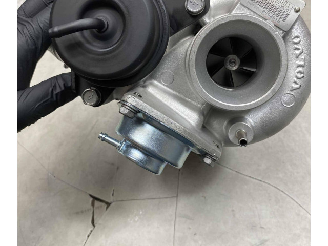  Турбина Volvo XC90  8692518, TD04L14T         