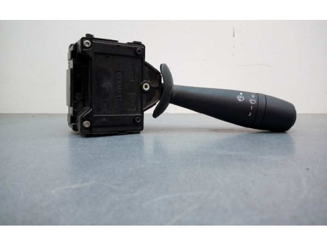 Ручка стеклоочистителей 681723631R, E10670253 Dacia Dokker