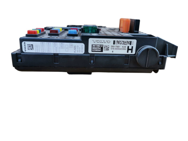 Блок предохранителей 30728512, 28017881   Volvo XC90    