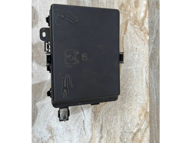 Блок предохранителей 670030469 Maserati Ghibli