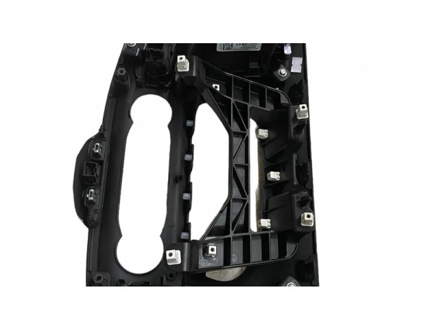 Отделка внутренней панели