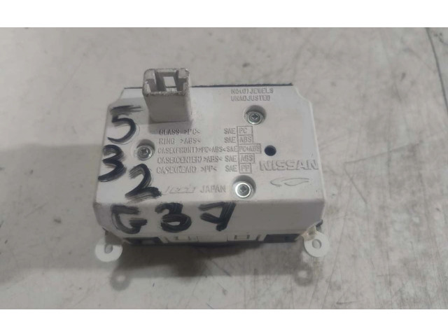 Дисплей       Infiniti G37