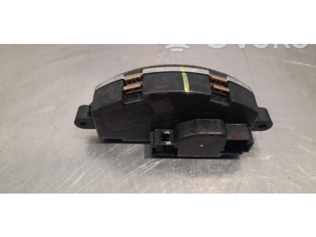 Блок управления климат-контролем 31497512 Polestar 2