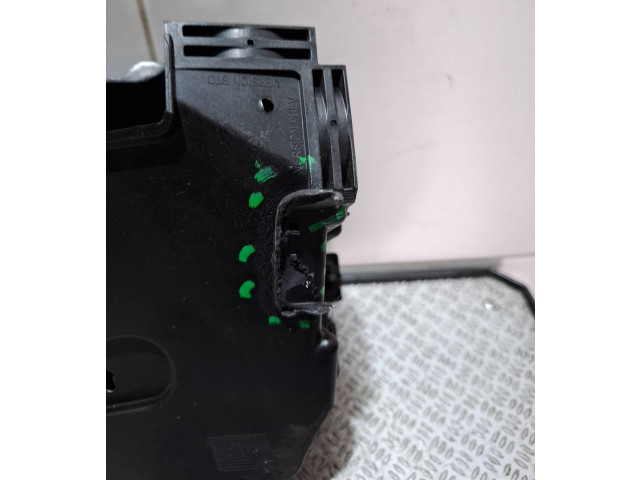 Блок предохранителей 284B07078R Renault Clio V