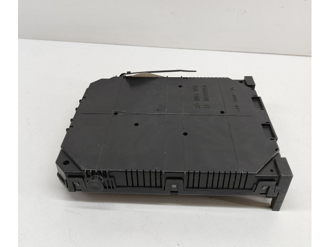 Блок предохранителей 9819851480   Peugeot 5008 II    