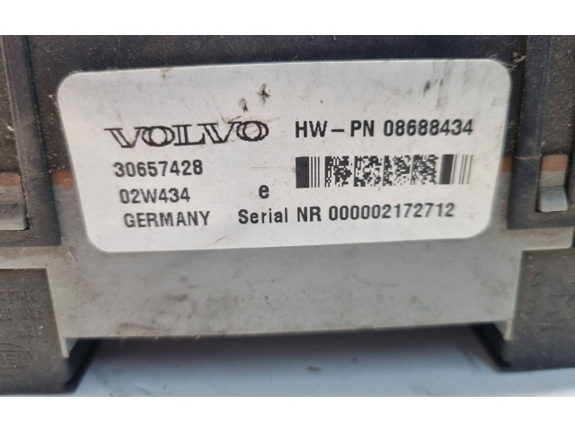 Блок предохранителей 30657428, 08688434 Volvo V70