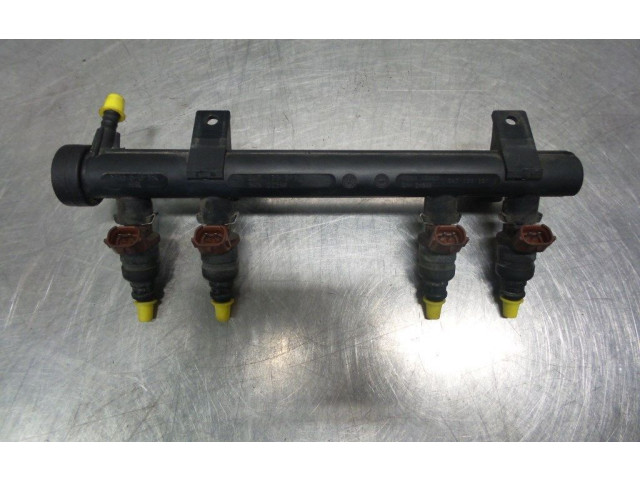 Топливная рампа 047133319S, 047133319S   Skoda Fabia Mk1 (6Y)   для двигателя ATZ