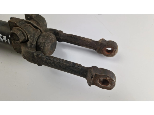 Передний амортизатор