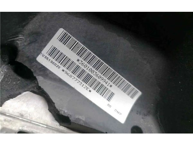 Volant Peugeot 5008 2010 96877731ZE, 96877731ZE