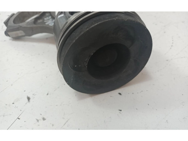 Píst Renault Espace IV