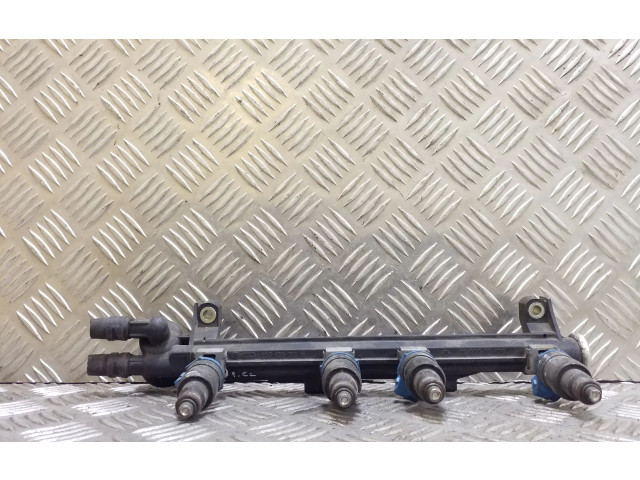 Топливная рампа 037133317M, 2900900529   Volkswagen PASSAT B4  