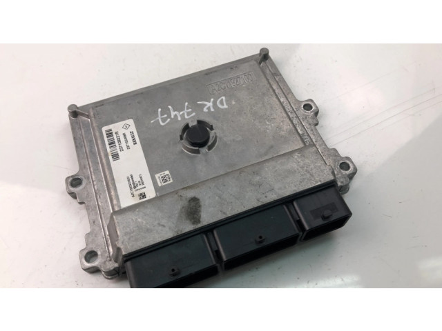 Блок управления двигателя 237109221R   Dacia Sandero