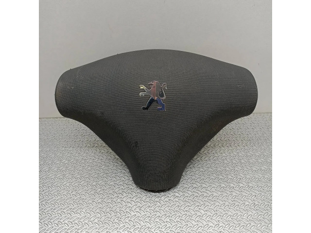 Подушка безопасности водителя E8BT5024431   Peugeot 107