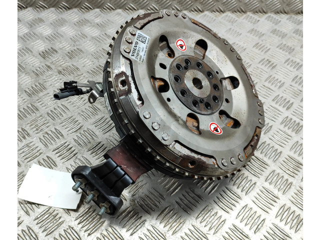 Генератор 31491811 Volvo XC40