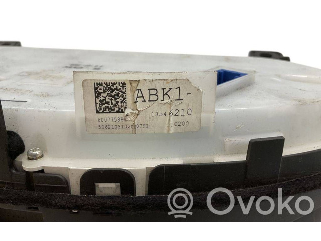 Панель приборов 13346210, 60077588   Opel Meriva B       