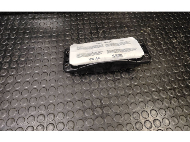 Подушка безопасности пассажира 8V0880204E   Skoda Octavia Mk3 (5E)