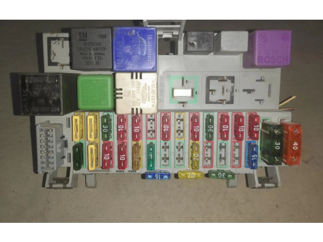 Pojistková skříňka Opel Astra F