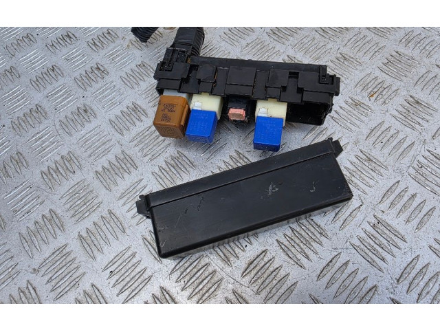   Pojistková skříňka 9NJ09   Infiniti QX60 L50 2019