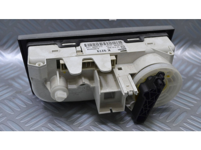 Блок управления климат-контролем 13215936, 0028226 Opel Meriva A