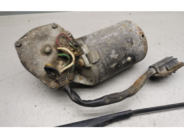 Двигатель стеклоочистителей       Mercedes-Benz W123  1976 - 1985 года   