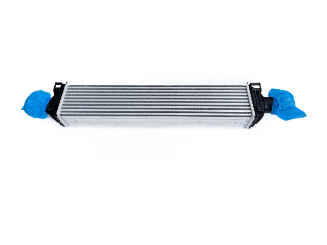 Интеркулер  8W0145805A, 8W0145805AB   Audi Q5 SQ5 