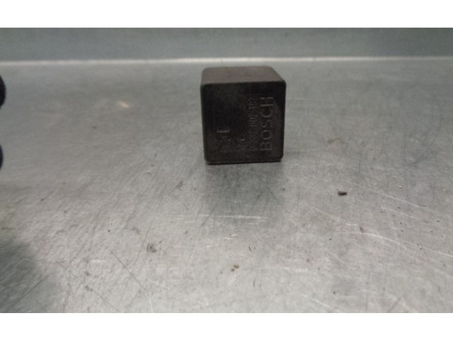 Pojistková skříňka 0332002197 Mercedes-Benz C W202 1997