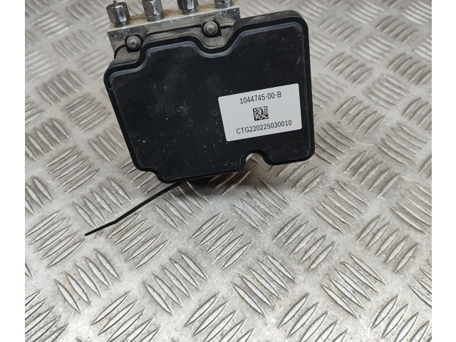 Jednotka ABS 104474500B Tesla Model Y 2022