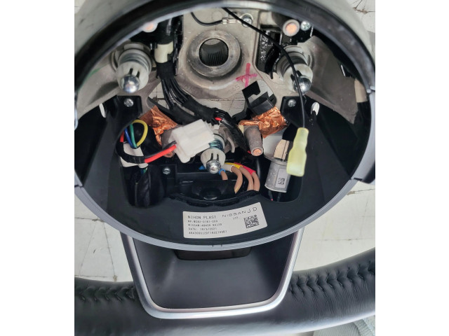 Volant Nissan Primera  231002J601  