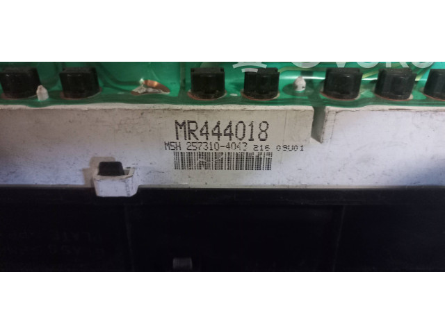 Панель приборов MR444018, 2573104043 Mitsubishi Galant