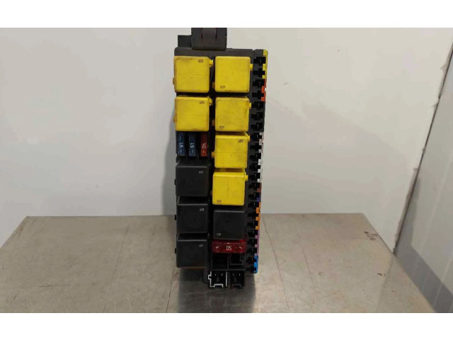 Pojistková skříňka A0205451732 Mercede-Benz S W220