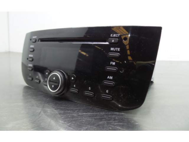 Pojistková skříňka Радио/ проигрыватель / навигация Fiat Punto Evo 2010