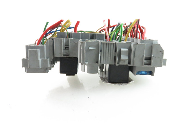 Блок предохранителей  8690698   Volvo XC90    